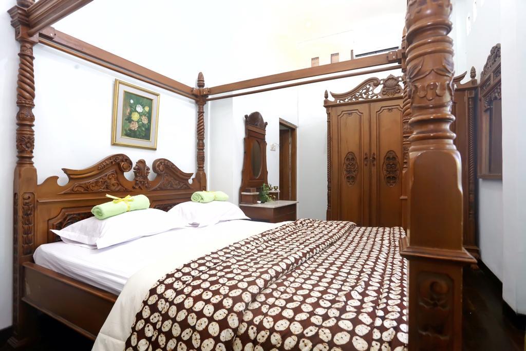 Griya Kedasih Guesthouse Джокьякарта Экстерьер фото