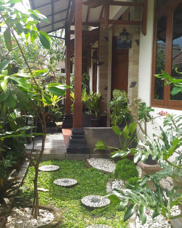 Griya Kedasih Guesthouse Джокьякарта Экстерьер фото